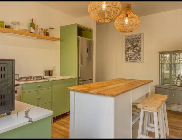 2 BEDROOM PROPERTY TO RENT IN HOUT BAY CENTRAL